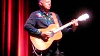 Sir Tommy Emmanuel CGP, To B Or Not To B (Chet Atkins) 6/27/2010