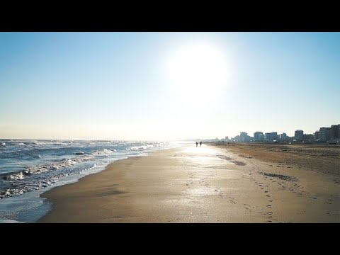 Beach and hotels of Rimini in december | Moments&Places