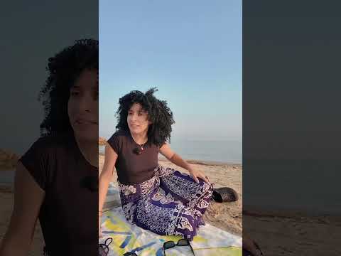 عايلة محبوبة في البحر