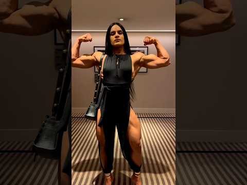 Beautiful female bodybuilder pose 🔥😍🍒 || #shorts #fitness