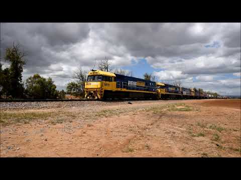 Pacific National with 5 locomotives including AN7 and NR109 in Ghan Livery 24th October 2021
