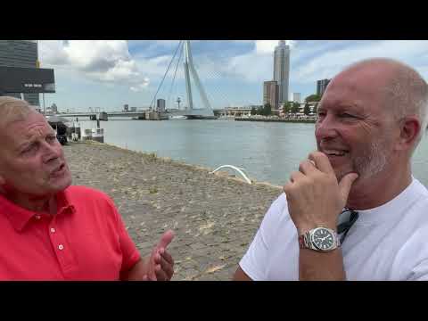 Putiton visits De Boksende coach John Vis sr.