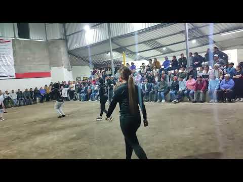 KIMBERLY💃🏻 NENAS EN ACCION