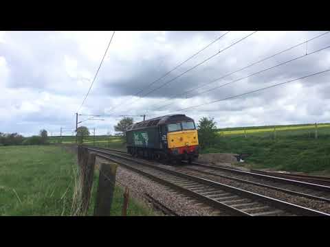 DRS 57007 horns past Spikes Lane on 0Z57