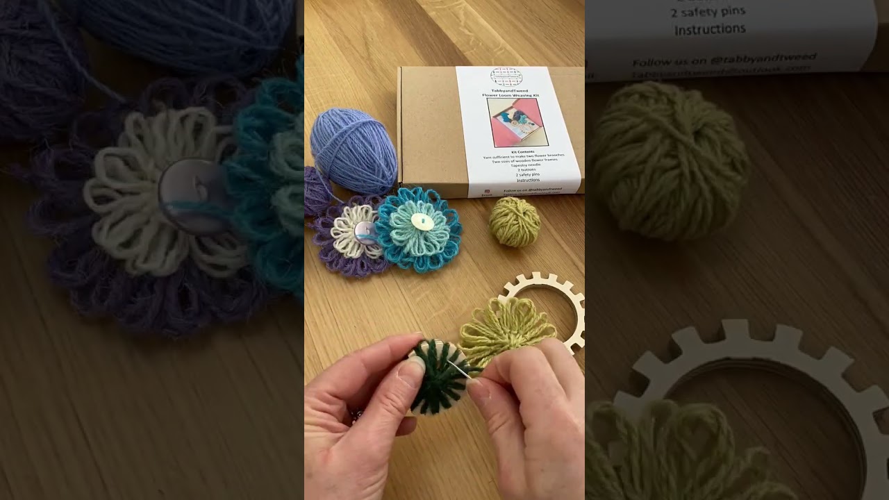 Making yarn flowers using a TabbyandTweed flower loom#textileart #flower #creativecrafts #handmade