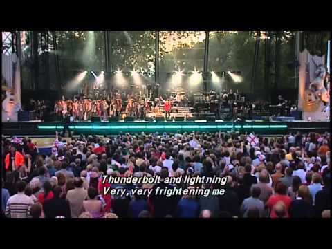Queen - Bohemian Rhapsody (Buckingham Palace Garden, 2002)