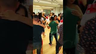 Download lagu Noi Bonita noi metan midar mp3