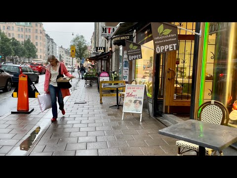 Stockholm Walks: Fridhemsplan on a Friday evening. Sounds and people from everyday life in Sweden