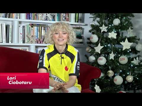 Lori Ciobotaru vă urează să aveți un an nou super!