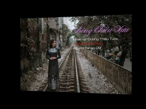 Thể hiện bởi Quỳnh Hoa