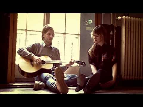 Bedroomdisco TV: Mighty Clouds - 'I Could Have Told You Your Name' acoustic