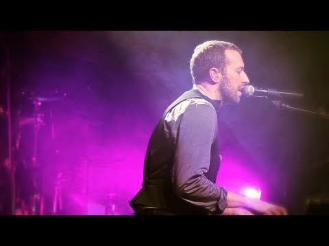 Coldplay - Christmas Lights (Live from Liverpool)