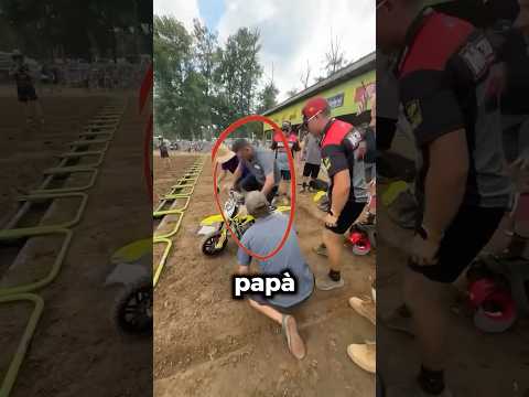 LA SUA MOTO SI È ROTTA PRIMA DELLA GARA😨@jv film