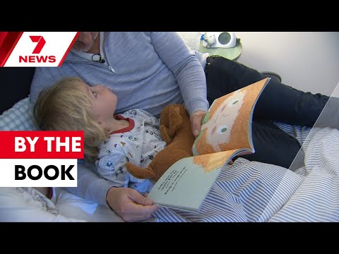 爸媽們請放下手機吧！外國專家指出為學齡前兒童朗讀有許多益處！ (New advice on the benefits of reading aloud to preschoolers | 7NEWS)