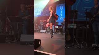 Download lagu When one surprise guest brings out the ULTIMATE surprise guest. #taylorswift #kanebrown mp3 Download lagu When one surprise guest brings out the ULTIMATE surprise guest. #taylorswift #kanebrown mp3