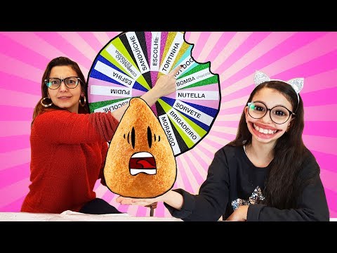 DESAFIO TENTE NÃO COMER COM ROLETA MISTERIOSA DE COMIDA (MYSTERY WHEEL OF FOOD CHALLENGE) | Luluca