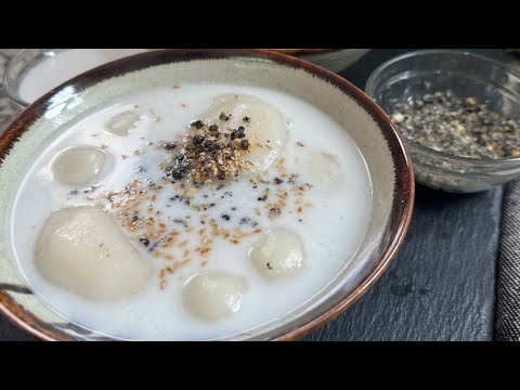 Banh Januk - Mung Bean Mochi Balls in Sweet Coconut Sauce