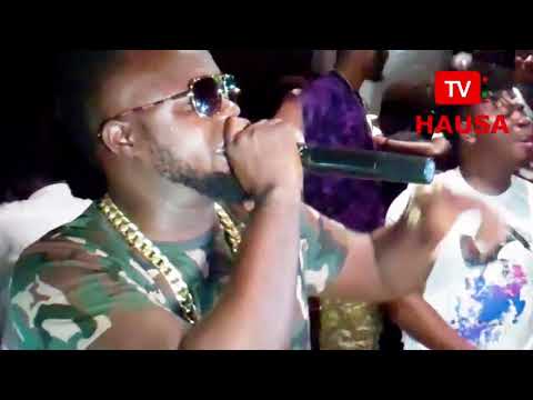 Dem Tinz, Live Performance at the Demaddicts Show