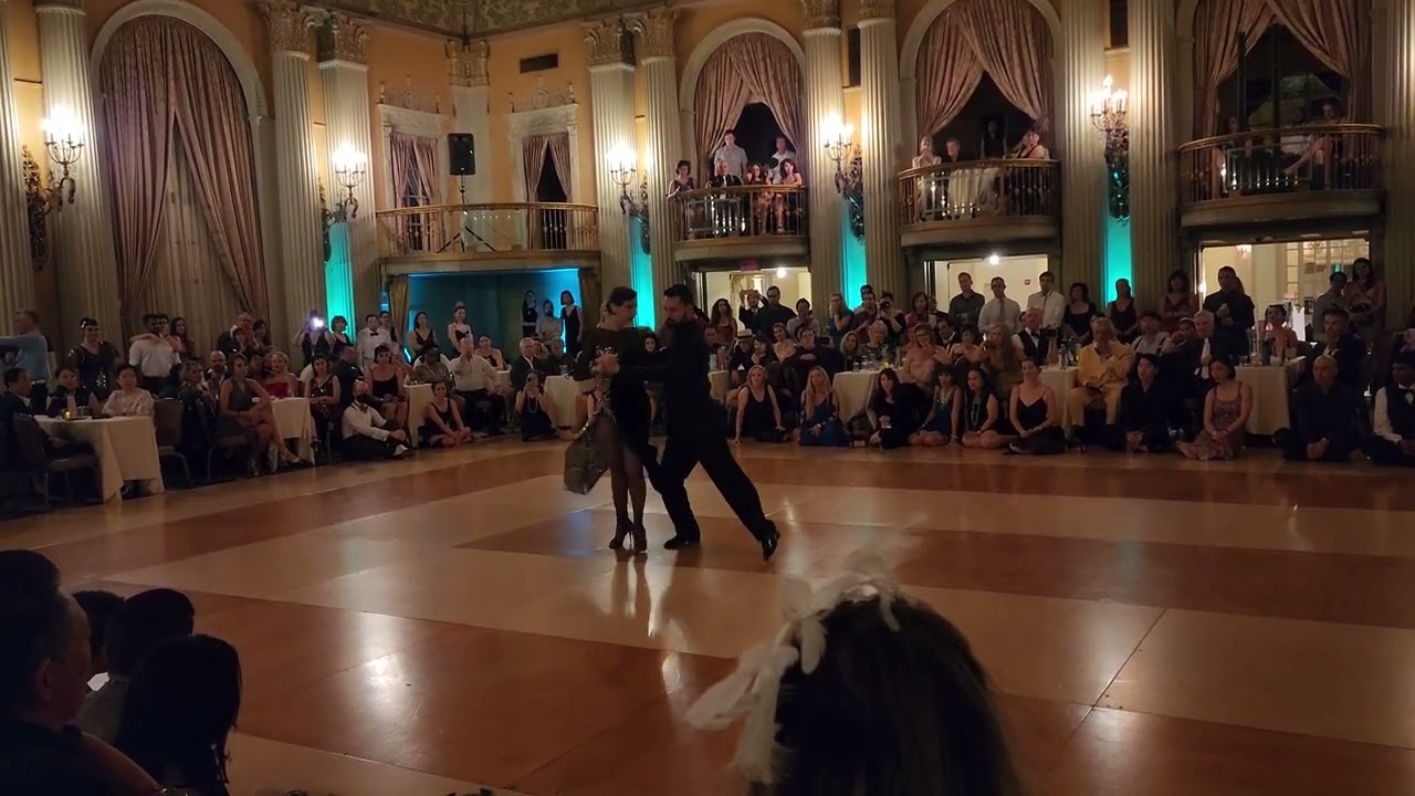 Argentine tango: Javier Rodriguez & Moira Castellano - Zum