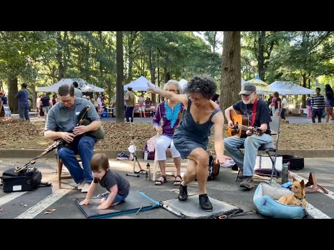 "Buck Dances w/ Rugrats and Dogs" Miss Moonshine & Irish pipes/fiddle/guitar - Farmers Market Band