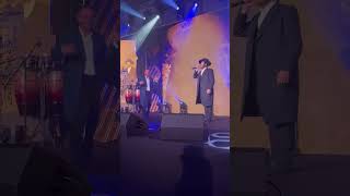 ״פתחו לי שערי צדק״ עם גדול הזמר זאנוויל ויינברגר #wedding #עםישראלחיי #chassidut