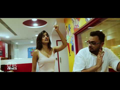 AKASA Singh dances on | Thug Ranjha | With RJ Rishi Kapoor