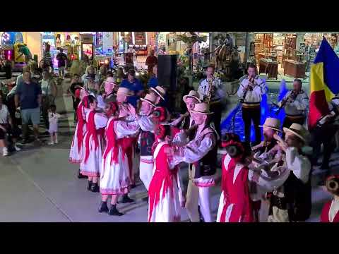 Ansamblul Folcloric Doina Crisului Brad