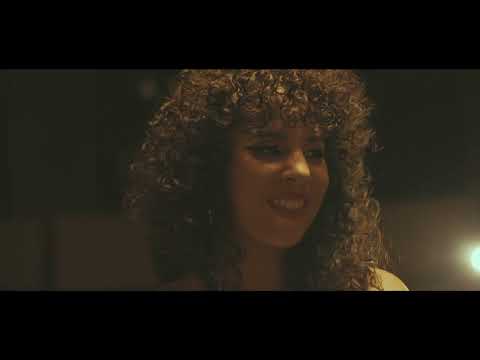 Raquel Sofía - Déjalo Ir ft. Ale Zéguer & Benjamín Walker (Official Video)