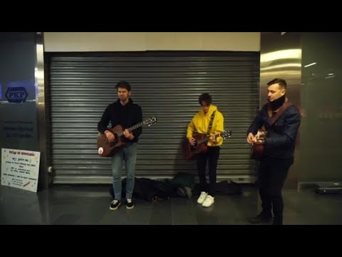 Pociąg do normalności , Mikołaj Macioszczyk, koncert na PKP.