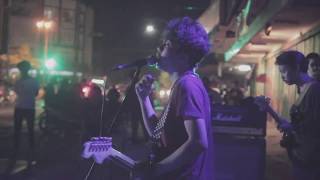 Yellow Jet Club - High Maze - Live Sticking Glue 01