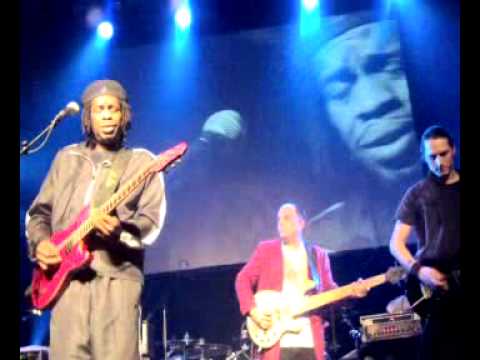 Bernard Allison Group: Cologne 2010: Sliding //Just My Guitar And Me