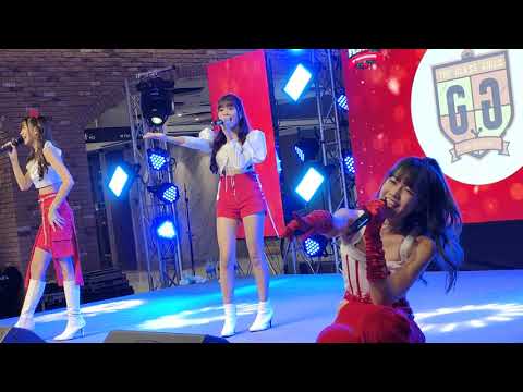 ไม่ต้องพยายาม (Unit Grande) The Glass Girls TGG Festival 2022 251222 @The Market Bangkok
