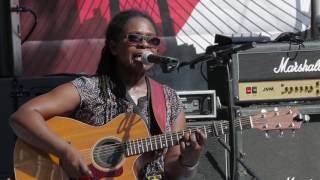 Ruthie Foster - &quot;Walk On&quot; (Live at the 2016 Dallas International Guitar Show)