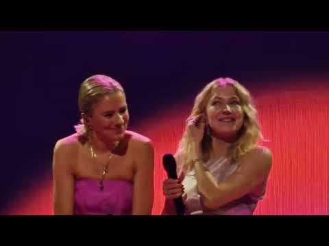 Dagny & Astrid S - Pretty (Live at Oslo Spektrum 18.11.2023)