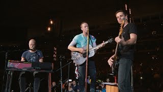 Musik-Video-Miniaturansicht zu Houston #1 Songtext von Coldplay