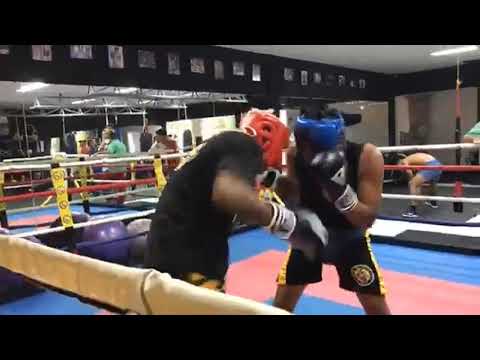 Guanteo: Gabriel Escalante vs Carlos Carballo - Alpha Dog Boxing Club