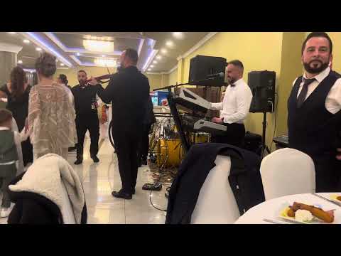 Vallja e rruges Grupi Unikët & Mentor Sulejmani