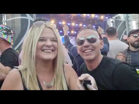 ilan bluestone look at me now sang by us 🤣🤣 at abgt 450