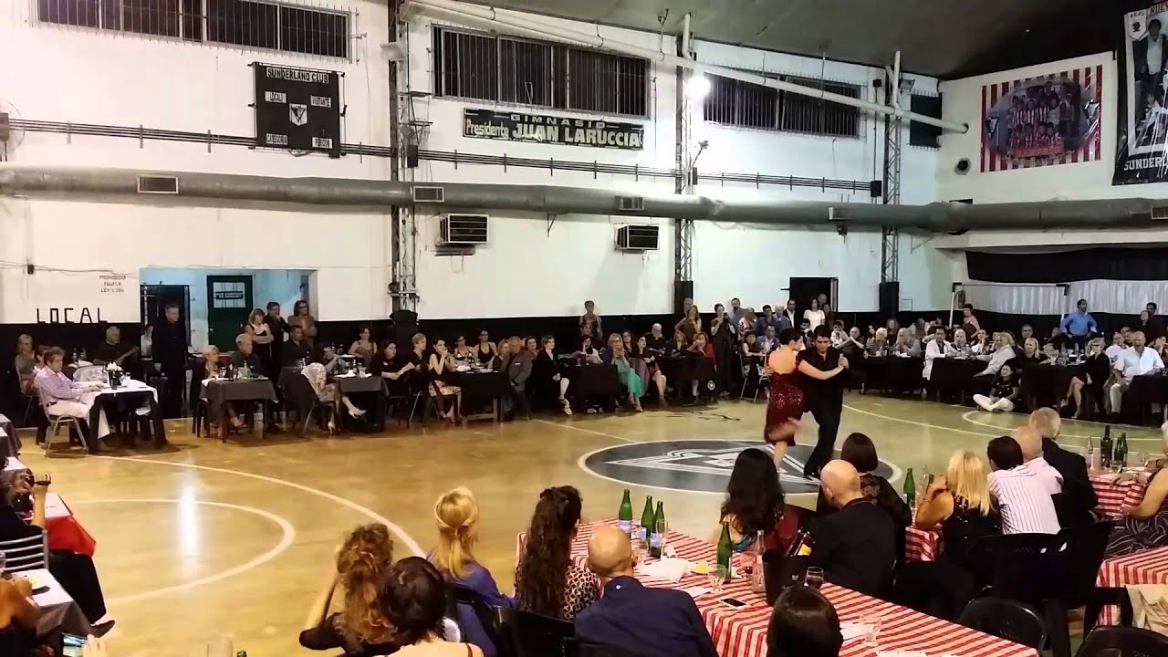 Ariadna Naveira a Fernando Sánchez, vals