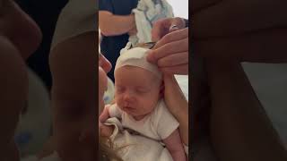 Download lagu Head Bandage Removed Baby Feels Head Free Says Head Free Mom Touches Head Cries Chicago 😭 mp3