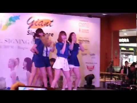 [CHRIS FANCAM] Skarf Fansign 2012-10-02 - My Love Part 1