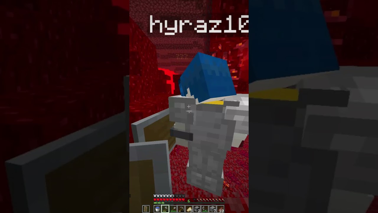 サバイバル中に謎のダメージを食らったらどんな反応をするの⁈ #マイクラ #shorts