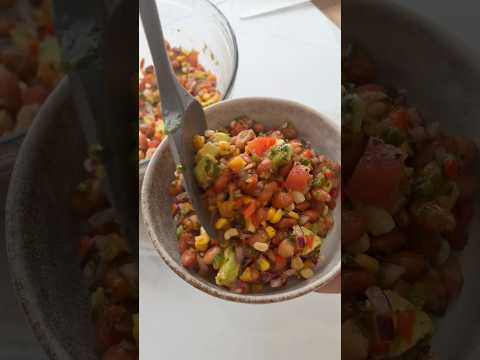 Fresh zesty and tangy pinto bean salad! 😍 recipe is on the link in my bio! 💛 #pintobeansalad￼￼