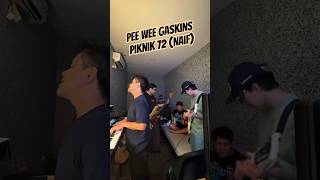 Download lagu Saat lagu Piknik 72 - Naif dijadikan Pop Punk oleh Pee Wee Gaskins. Fresh! mp3