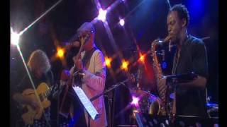 Pat Metheny Trio &amp; Nils Landgren, Don't Let Me Be Lonely  feat Raul Midon