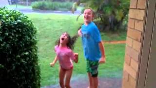 preview picture of video 'Kids fun in the rain in Brisbane 2'