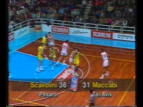 גביע אירופה 1993 בית 1/8 הגמר משחק 4: פזארו - מכבי ת"א 70:90
