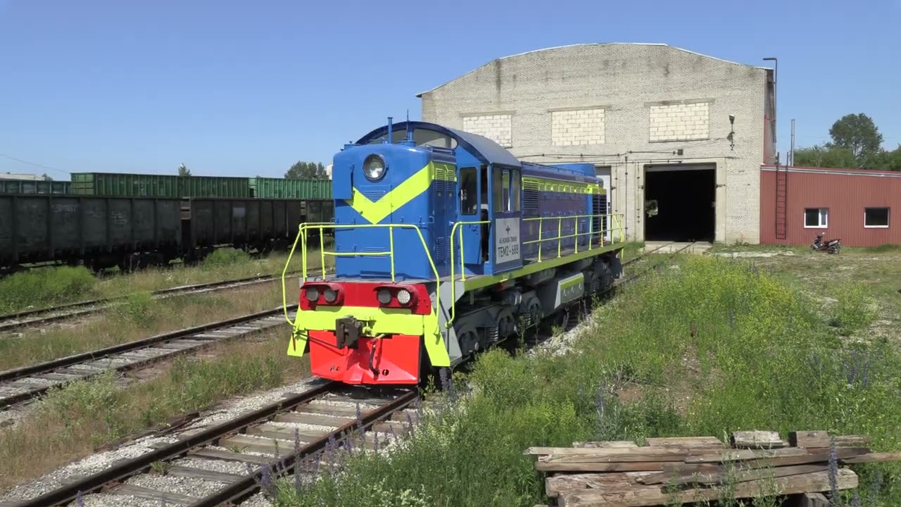Тепловоз ТЭМ2-688 на ст. Кунда / TEM2-688 at Kunda station