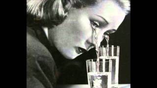 Trembling Blue Stars - To Leave It Now