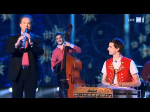 Nicolas Senn and Carlo Brunner 2011 - Dueling Hackbrett (Dueling﻿ Banjo)